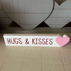 White and Pink 'Hugs & Kisses' Sign